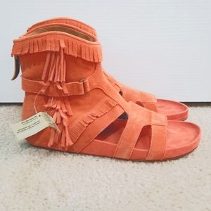 Dingo Sandals